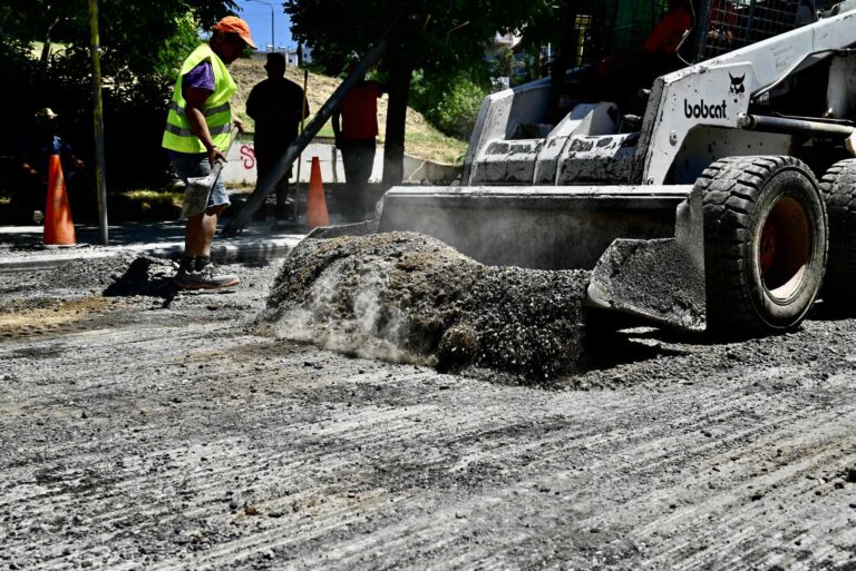 Βραδινές εργασίες ασφαλτόστρωσης στο κέντρο της Θεσσαλονίκης