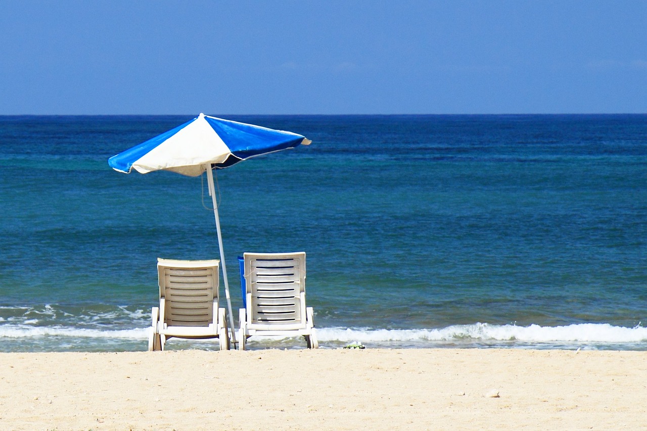 beach-g482d5f475_1280