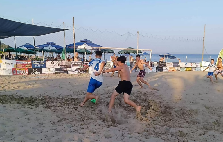 Σαββατοκύριακο γεμάτο δράση και θέαμα με beach soccer και ποδοτένις στο Κατάκολο