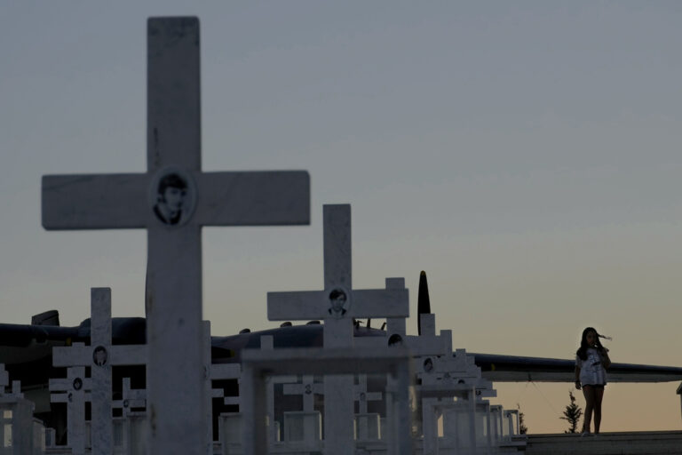 Με εκδηλώσεις μνήμης η Κυπριακή Δημοκρατία τιμά τους πεσόντες – Ήχησαν οι σειρήνες για την επέτειο της τουρκικής εισβολής