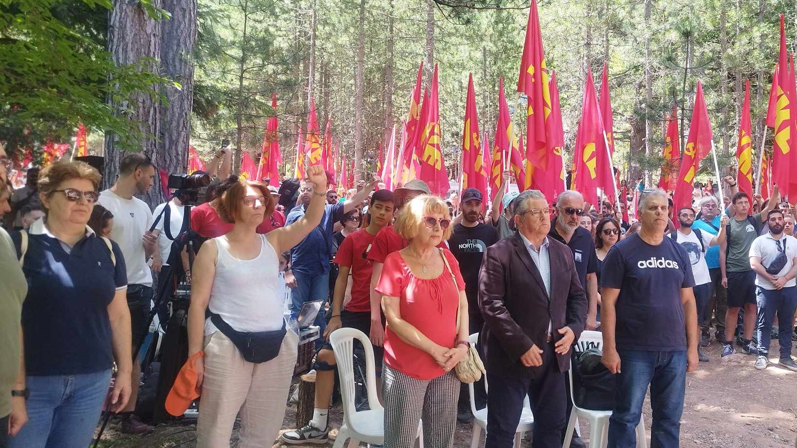 Την έκθεση με το νοσοκομείο του ΔΣΕ στο Γράμμο εγκαινίασε ο Δημ. Κουτσούμπας