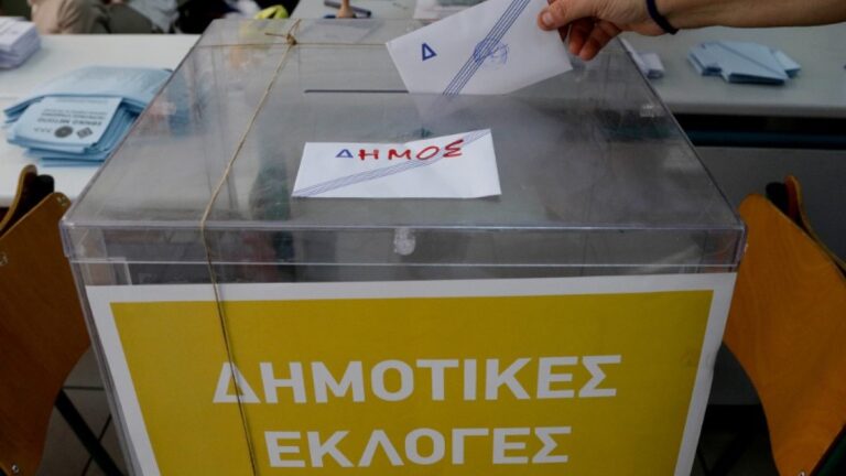 Μ. Σταυριανουδάκης (Γ.Γ. ΥΠΕΣ) στο Πρώτο: Τα ψηφοδέλτια φτάνουν σε μήκος το 1 μέτρο –  152.000 οι υποψήφιοι (audio)