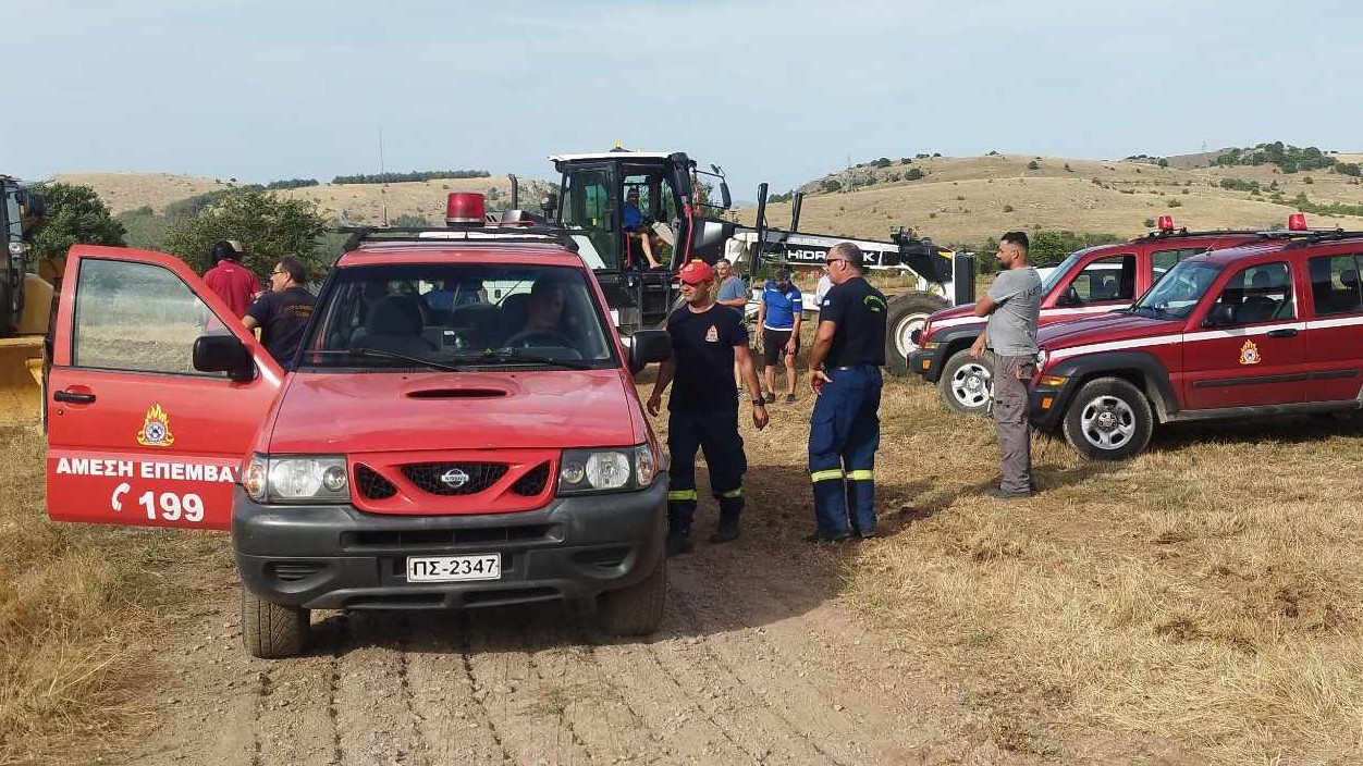 Κοζάνη: Υπό έλεγχο η φωτιά στα Μελίσσια (βίντεο)