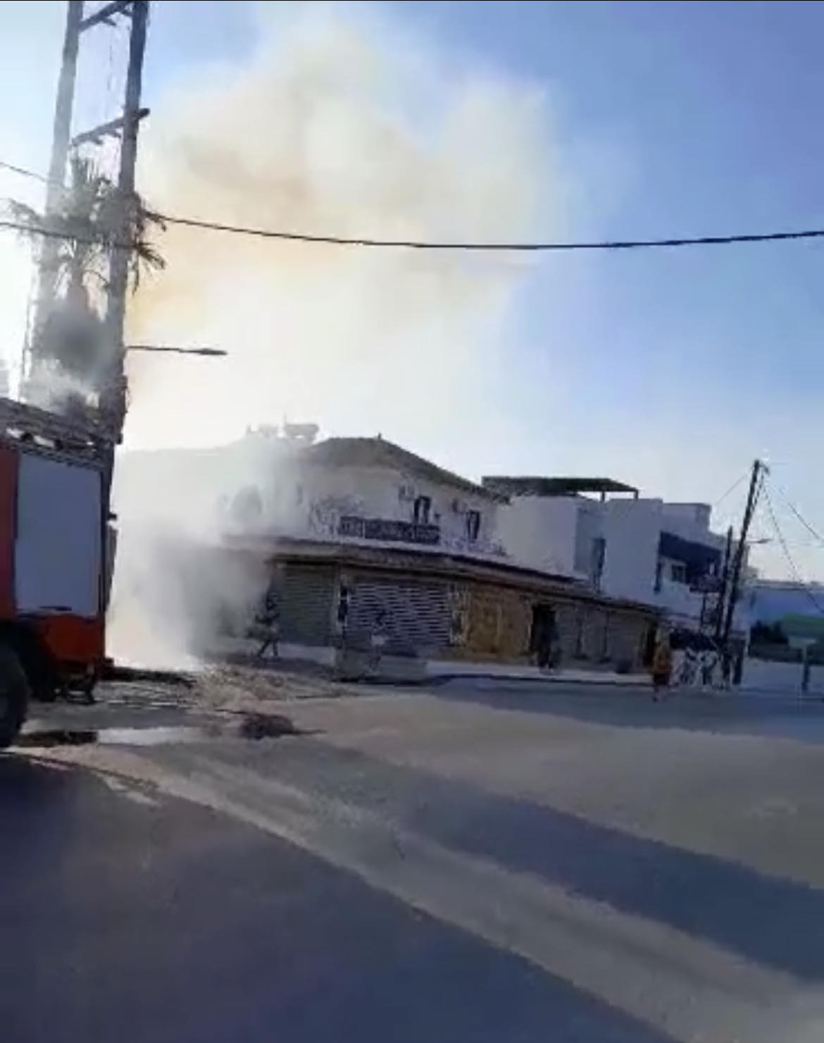 Ζάκυνθος – Λαγανάς: Χωρίς ρεύμα η μισή περιοχή μετά τη φωτιά σε πυλώνα της ΔΕΗ