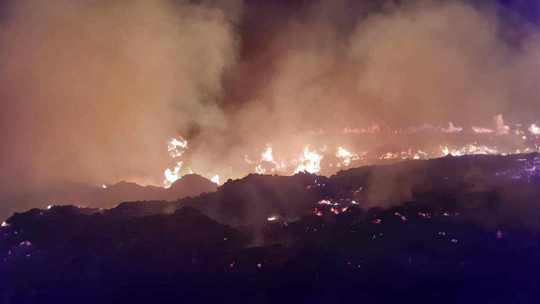Λέσβος: Φωτιά στην παλιά χωματερή στο Μόλυβο – Καίει υπολείμματα απορριμμάτων
