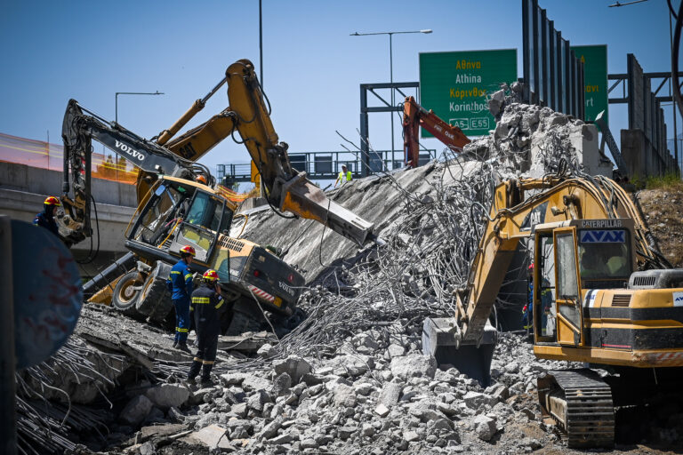 Ν. Ταχιάος για κατάρρευση γέφυρας στην Πάτρα: «Αποκλειστικός υπεύθυνος για τα μέτρα ασφαλείας η κατασκευαστική εταιρεία»