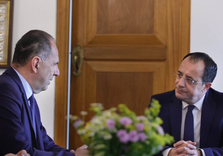 Συνάντηση Γ. Γεραπετρίτη με Ν. Χριστουλίδη: «Ιστορική ευκαιρία για λύση του Κυπριακού»