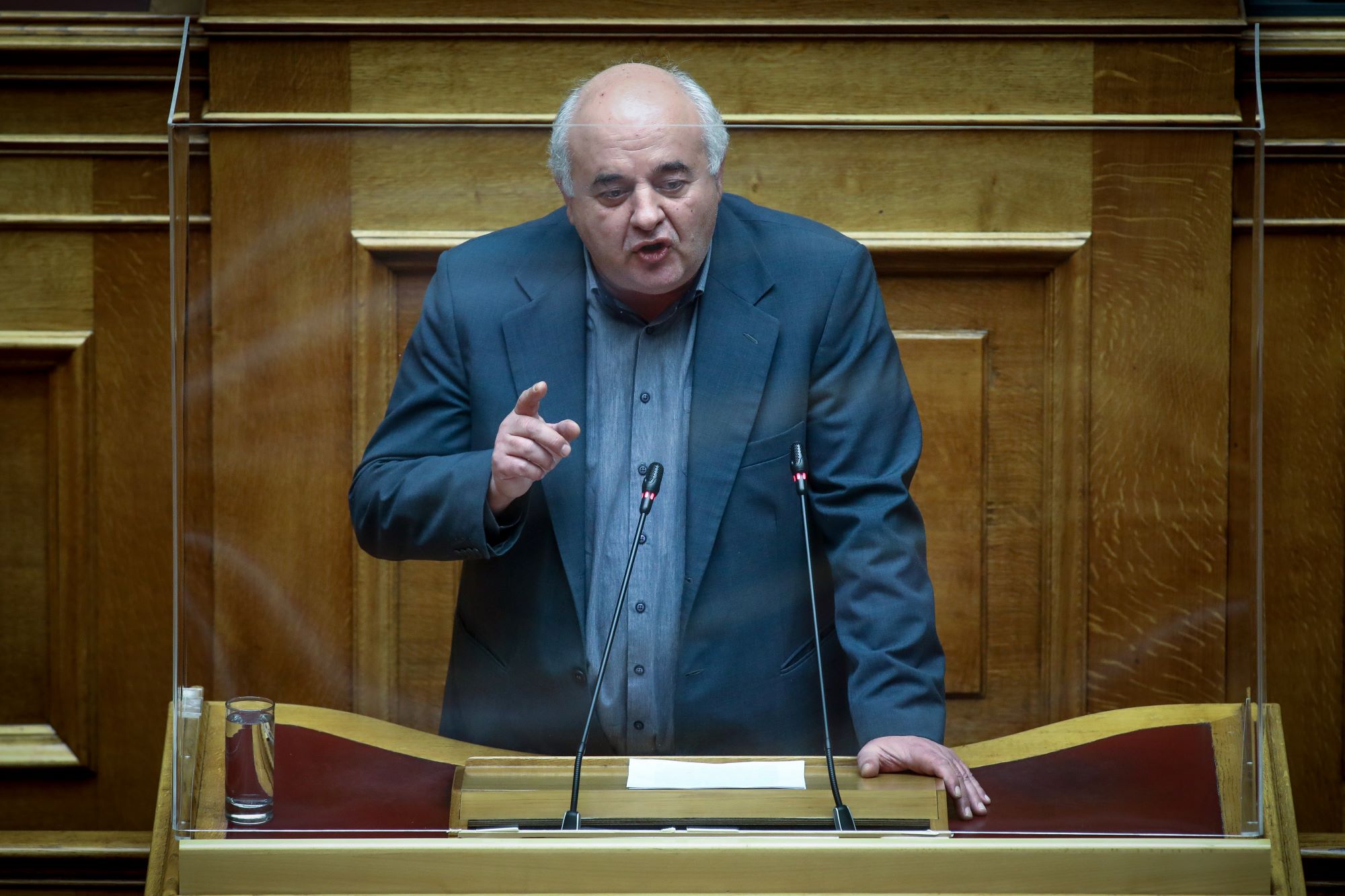 Ν. Καραθανασόπουλος: Οι ακτοπλόοι επιδοτούνται με 130 εκατ. ευρώ τον χρόνο και η λαϊκή οικογένεια δεν μπορεί να κάνει διακοπές