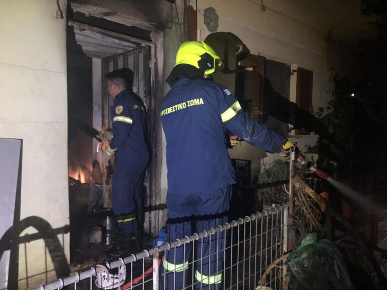 Άμεση επέμβαση της Πυροσβεστικής για φωτιά σε σπίτι στον Άγιο Νικόλαο