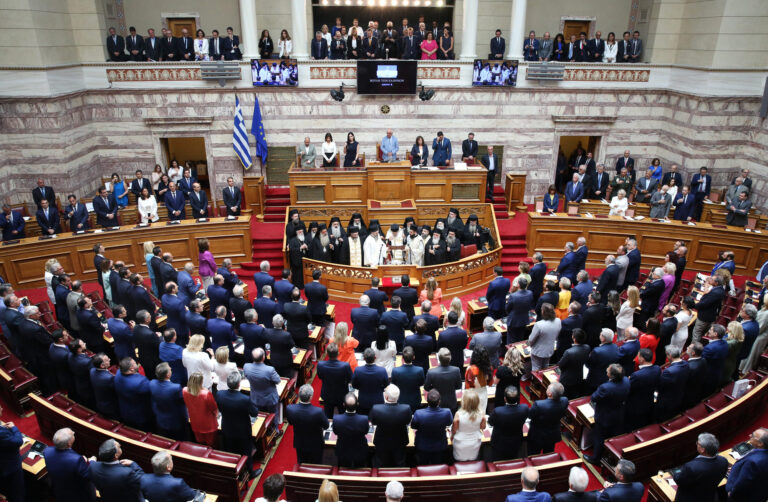Ορκίστηκε η νέα Βουλή – Βίντεο και φωτογραφίες