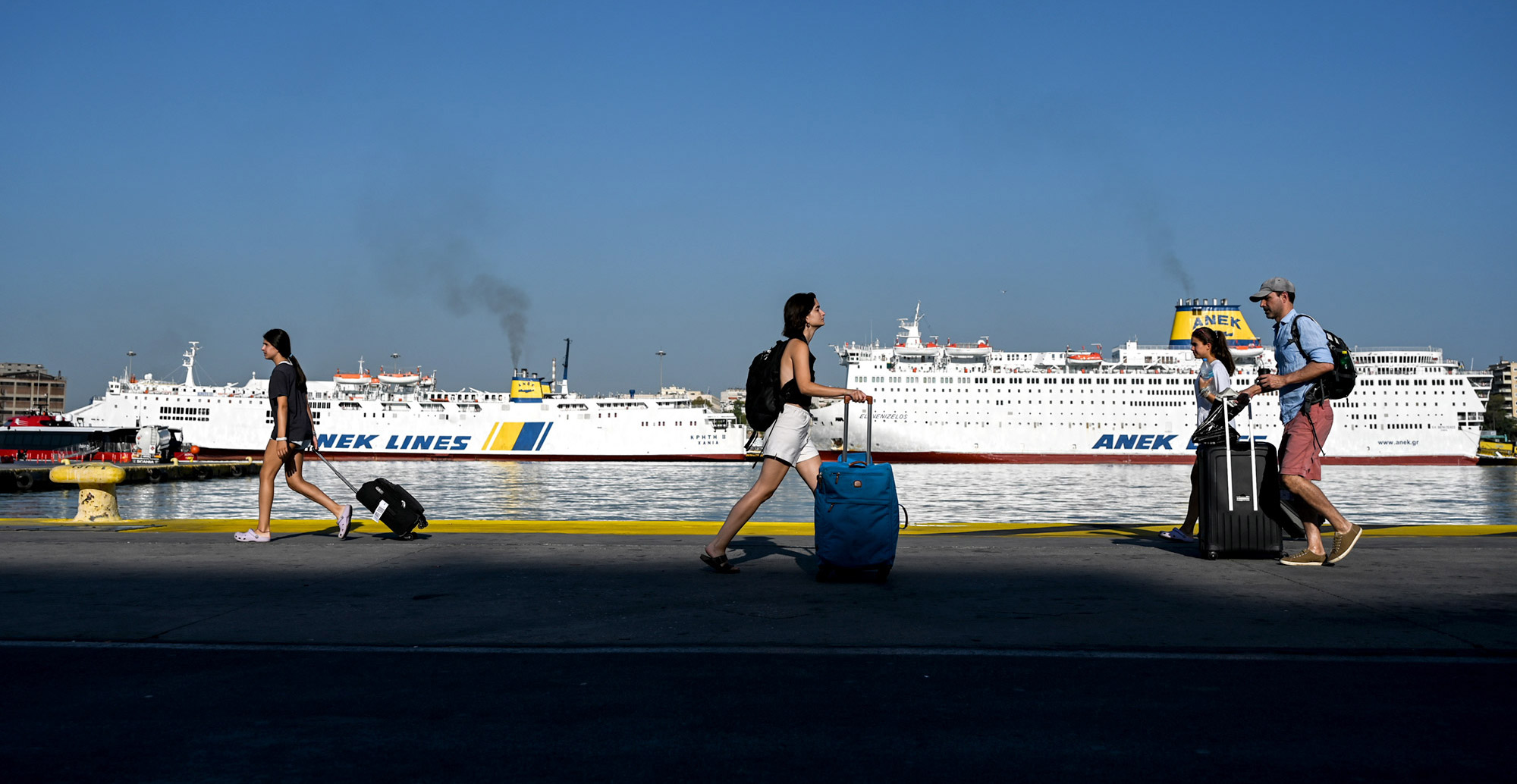 piraeus-exodus-anek-ΜΙΧΑΛΗΣ-ΚΑΡΑΓΙΑΝΝΗΣ-EUROKINISSI-alt