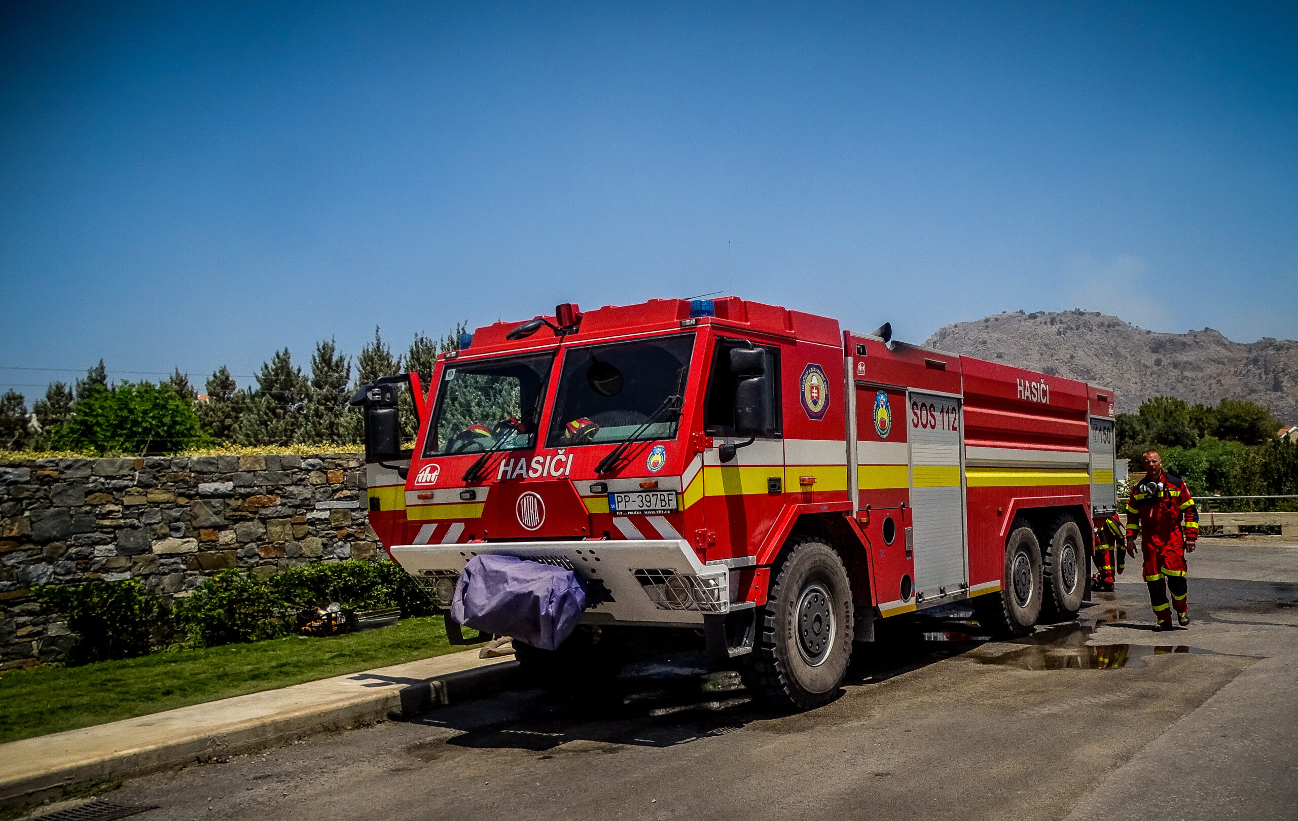 Ομάδα 70 πυροσβεστών και οχημάτων από την Βουλγαρία κατευθύνονται στον Κέρκυρα για την φωτιά