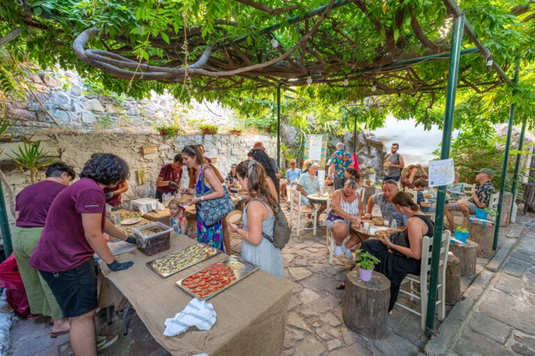 Pop-up γαστρονομικές δράσεις στα καλντερίμια του κοσμοπολίτικου Μολύβου
