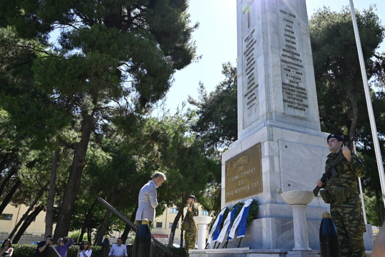 Στο ετήσιο μνημόσυνο για τους πεσόντες κατά την τουρκική εισβολή στην Κύπρο ο Κ. Ζέρβας