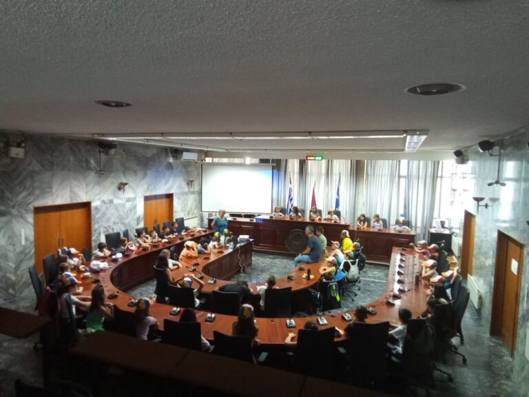 Λάρισα: Μικροί κατασκηνωτές – μικροί δημοτικοί σύμβουλοι