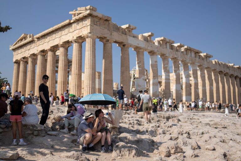 Προ των πυλών ο νέος καύσωνας – Πτώση θερμοκρασιών μέχρι Τετάρτη, 43άρια από Πέμπτη, η πρόγνωση για τις επόμενες μέρες