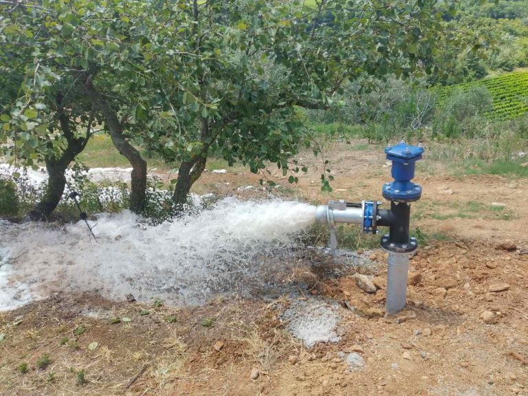 Λάρισα: Υπόγειο αρδευτικό δίκτυο στη Ραψάνη από την Περιφέρεια Θεσσαλίας