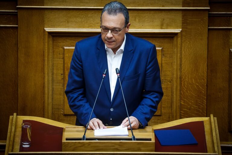 Κλιμάκιο του ΣΥΡΙΖΑ στο Κέντρο Επιχειρήσεων και Διαχείρισης Κρίσεων της Πολιτικής Προστασίας