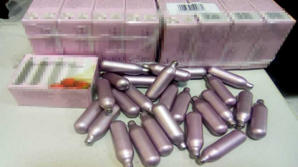 Ζάκυνθος: Διευθυντής ξενοδοχείου πωλούσε αμπούλες αερίου γέλιου στη ρεσεψιόν- Κατασχέθηκαν 20.000 τεμάχια