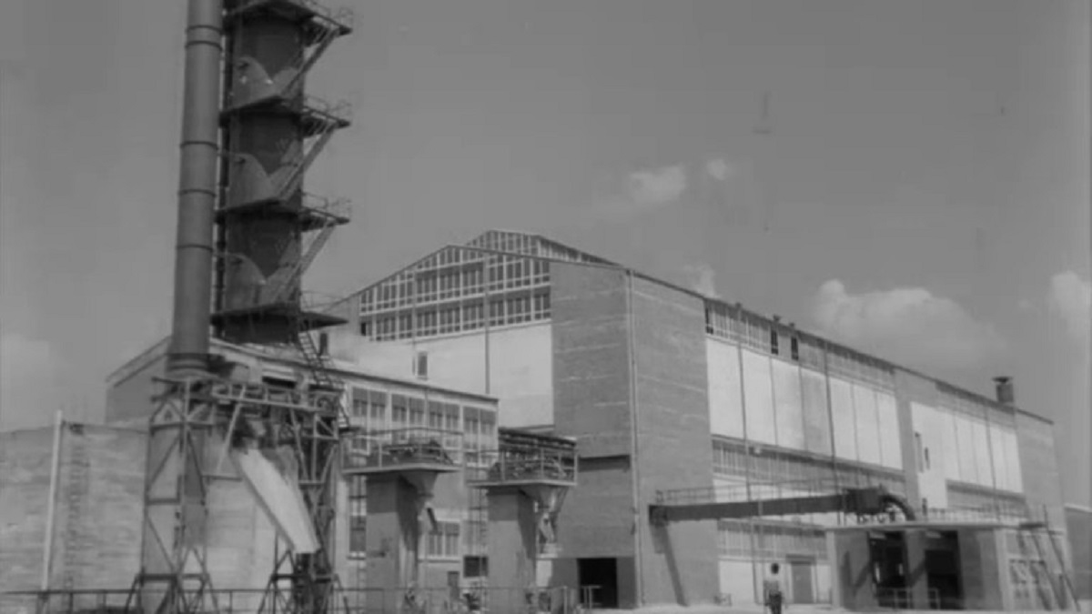 Το πρώτο ελληνικό εργοστάσιο παραγωγής ζάχαρης στην Λάρισα το 1961 (video)