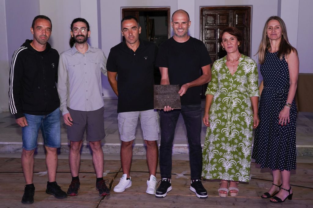 Αφιερωματική πλάκα στην κορυφή του Ολύμπου για τους πρωτοπόρους αναβάτες Κάκκαλο, Boissonnas και Bovy