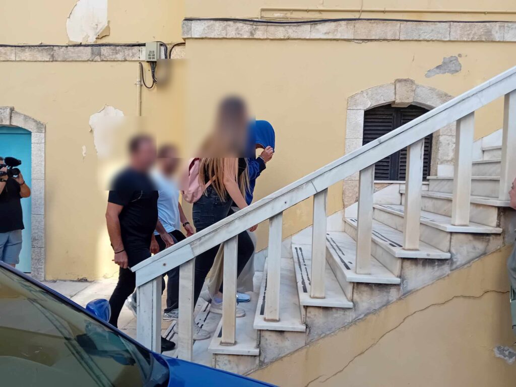 Σε εξέλιξη η απολογία των 9 συλληφθέντων για την Μονάδα Υποβοηθούμενης Αναπαραγωγής στα Χανιά (βίντεο)