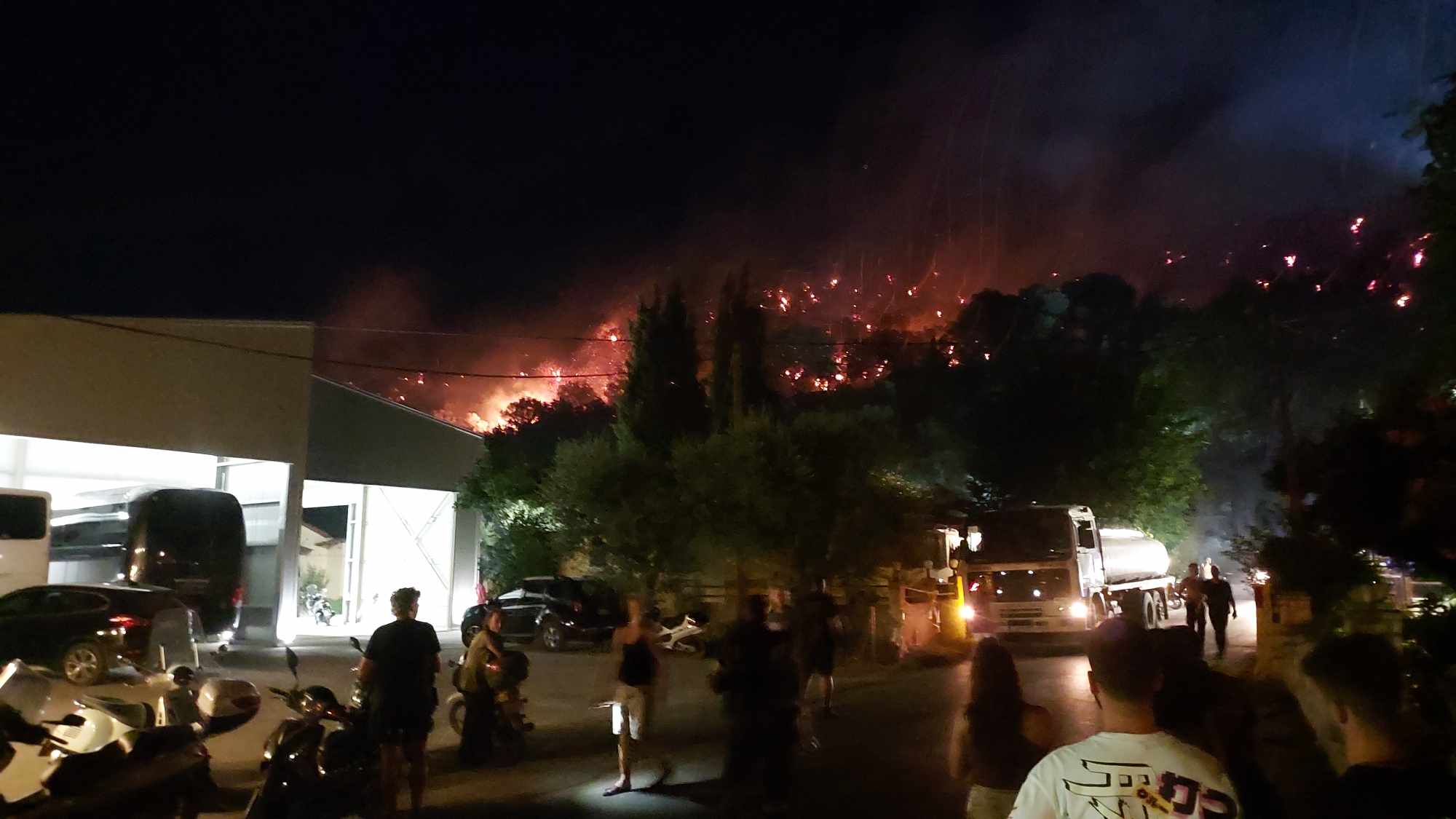 Ζάκυνθος: Κλιμάκιο της Δ/σης Αντιμετώπισης Εγκλημάτων εμπρησμού ερευνά τις φωτιές που εκδηλώθηκαν στο νησί
