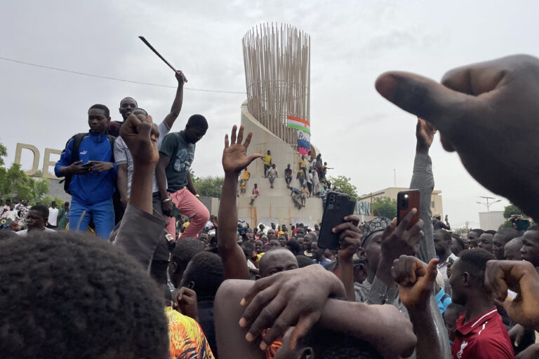 Νίγηρας: Η χούντα έκλεισε τον εναέριο χώρο υπό τον φόβο διεθνούς επέμβασης