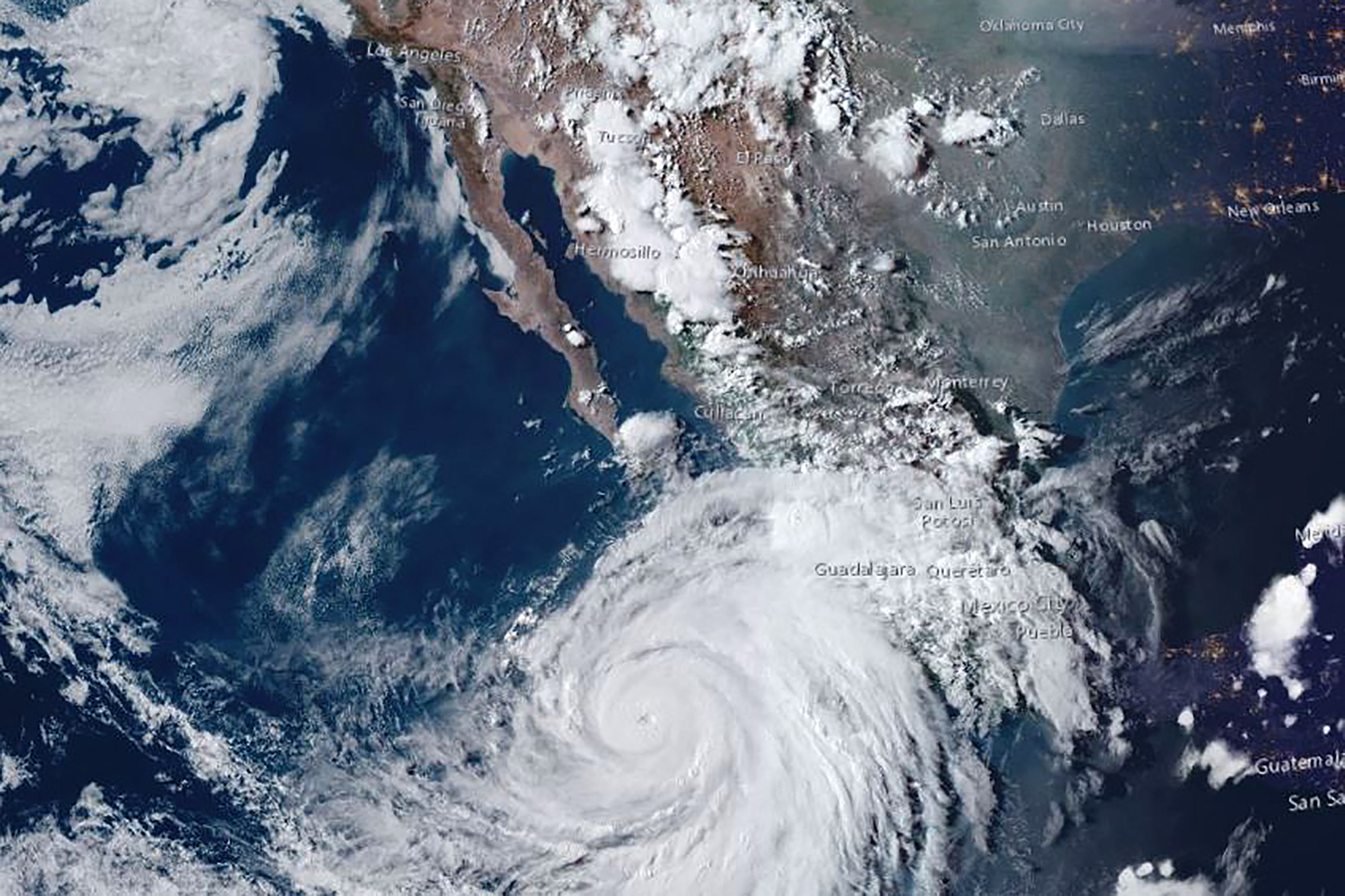 Μεξικό: Ο τυφώνας «Χίλαρι» απειλεί την Μπάχα Καλιφόρνια