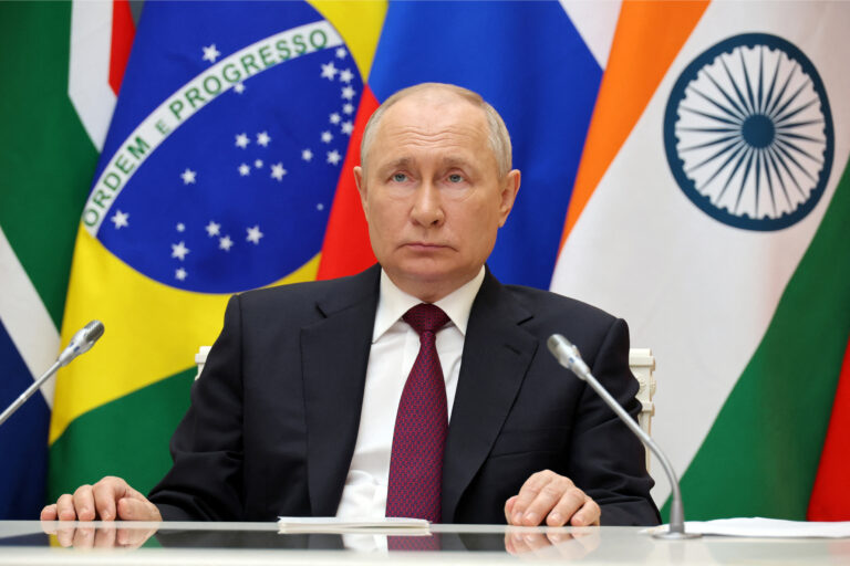 Πούτιν – BRICS: Η Ρωσία θέλει να τερματιστεί ο πόλεμος στην Ουκρανία τον οποίο «εξαπέλυσε η Δύση»