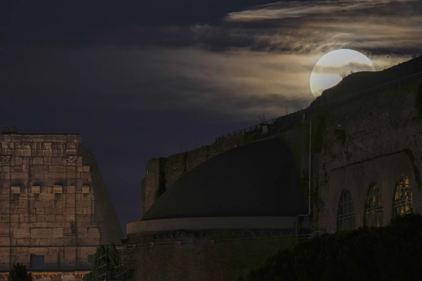 13 Η «Πανσέληνος του Οξύρρυγχου» ανά τον κόσμο – Εντυπωσιακές εικόνες από κάθε γωνιά του πλανήτη