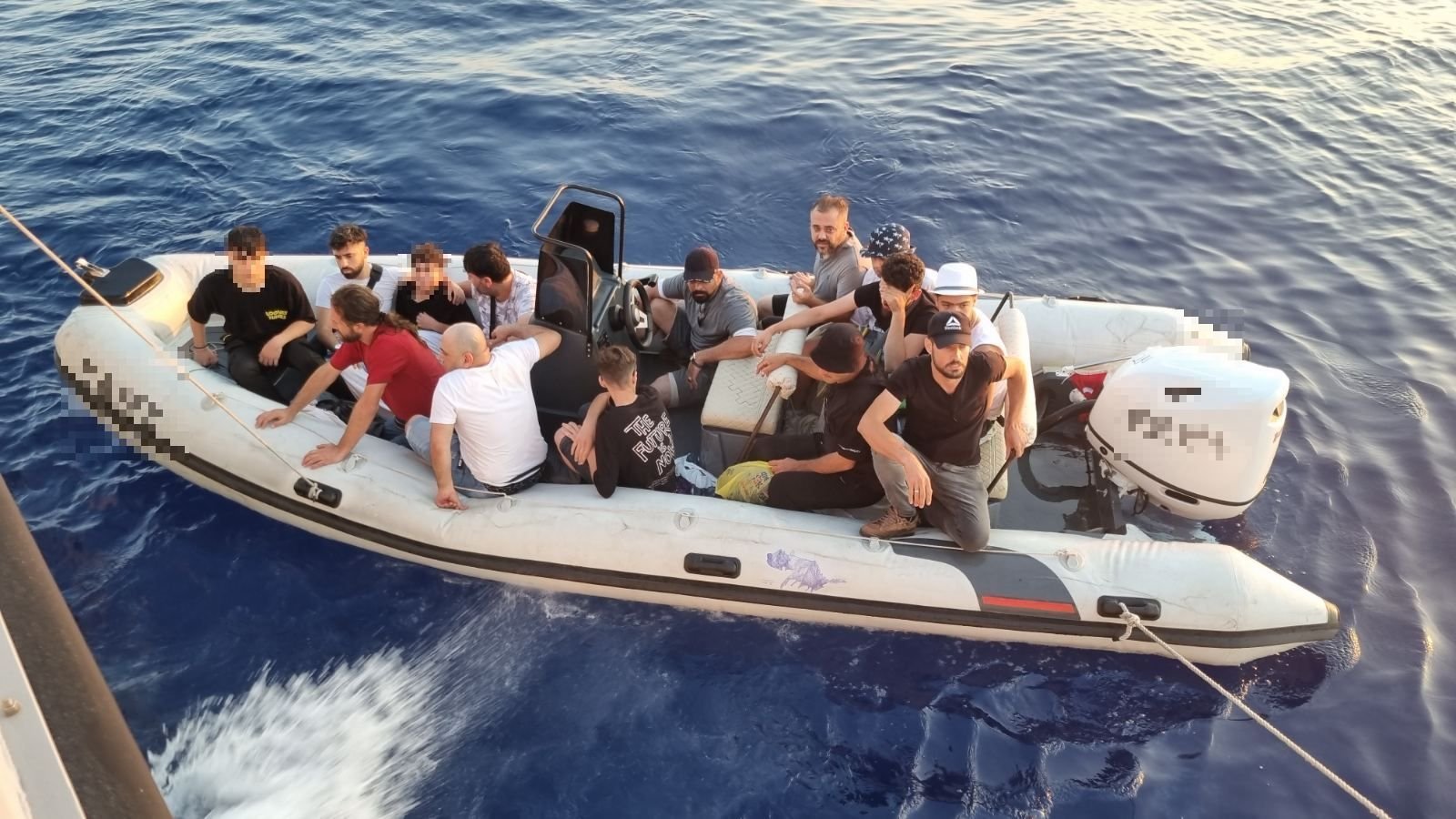 Ρόδος: Εντοπισμός και διάσωση 34 μεταναστών και σύλληψη μετά από καταδίωξη των διακινητών τους