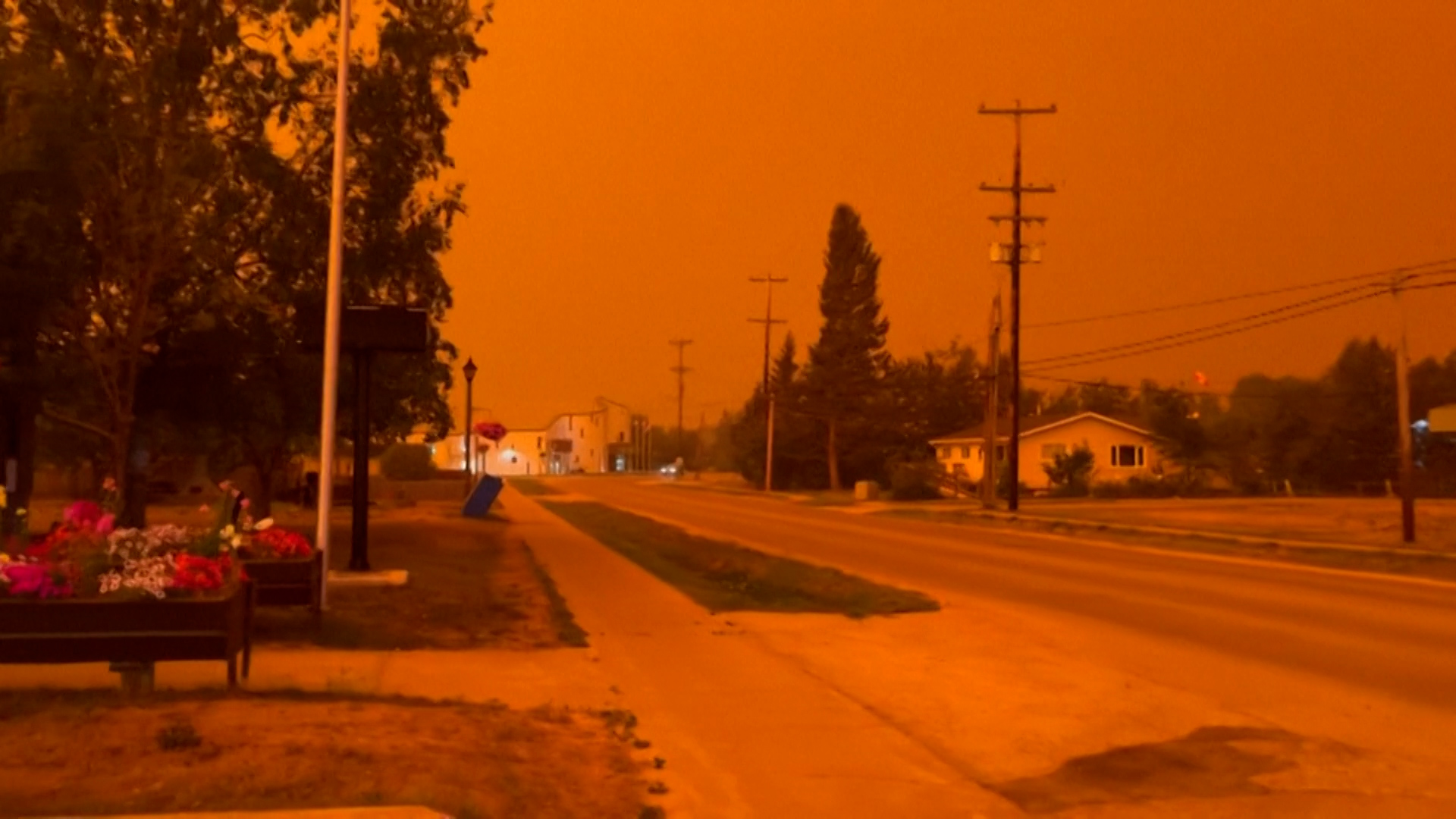 Καναδάς: Κόκκινος και πορτοκαλί ο ουρανός λόγω πυρκαγιών