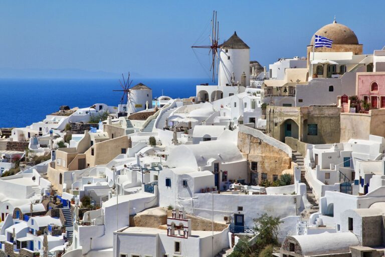 Ν. Ζώρζος, δήμαρχος Θήρας: Μέχρι να υπάρξει αδειοδοτημένο ελικοδρόμιο δεν θα γίνονται  πτήσεις ελικοπτέρων