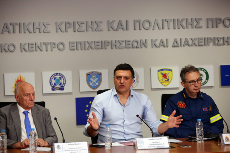 Β. Κικίλιας για πυρκαγιές: «Η κατάσταση είναι δύσκολη» – Έκτακτα μέτρα μέχρι το πρωί της Τετάρτης