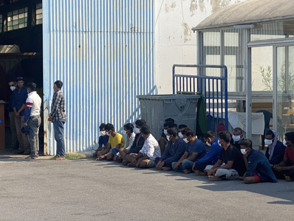 Καλαμάτα: Συνελήφθησαν 4 Μπαγκλαντεσιανοί ως οι διακινητές 17 ανθρώπων