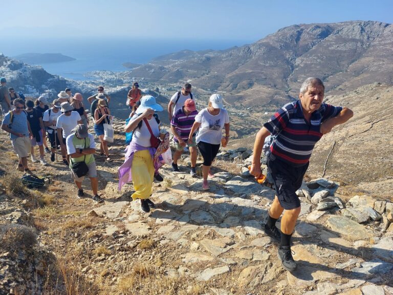 Σέριφος: Βάδισαν στους δρόμους των μεταλλωρύχων για τρίτη φορά – Εκδηλώσεις Τιμής και Μνήμης
