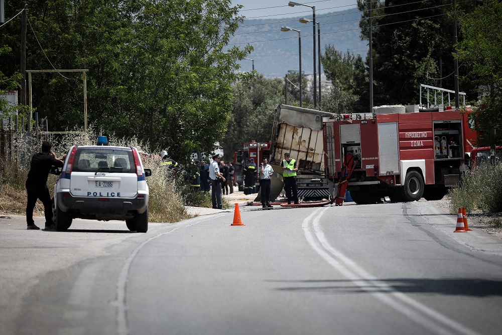 Πυρκαγιά σε βυτιοφόρο στη Νέα Εθνική Αθηνών –  Κορίνθου – Διακοπή κυκλοφορίας