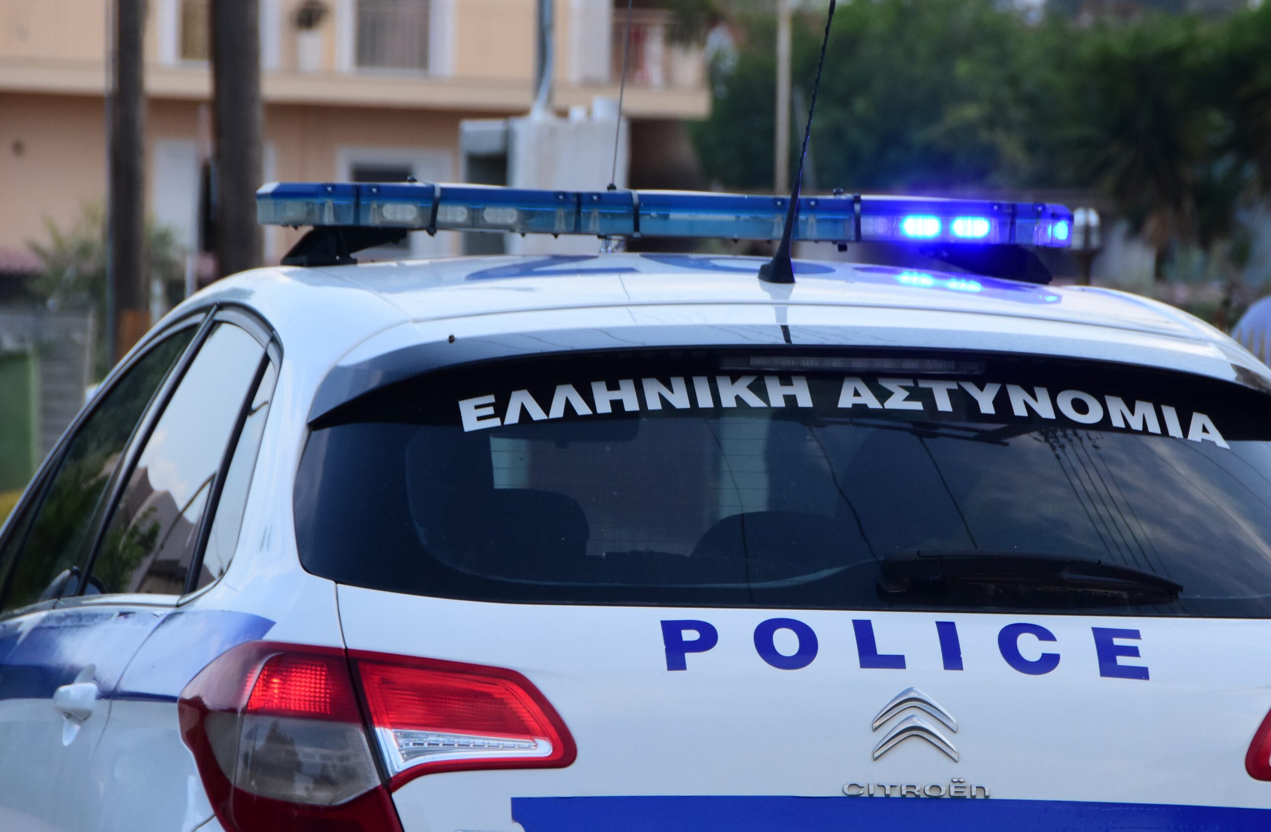 Θεσσαλονίκη: Συνελήφθησαν τρεις ανήλικοι για ληστεία και διάρρηξη – Εμβόλισαν όχημα κατά τη διαφυγή τους