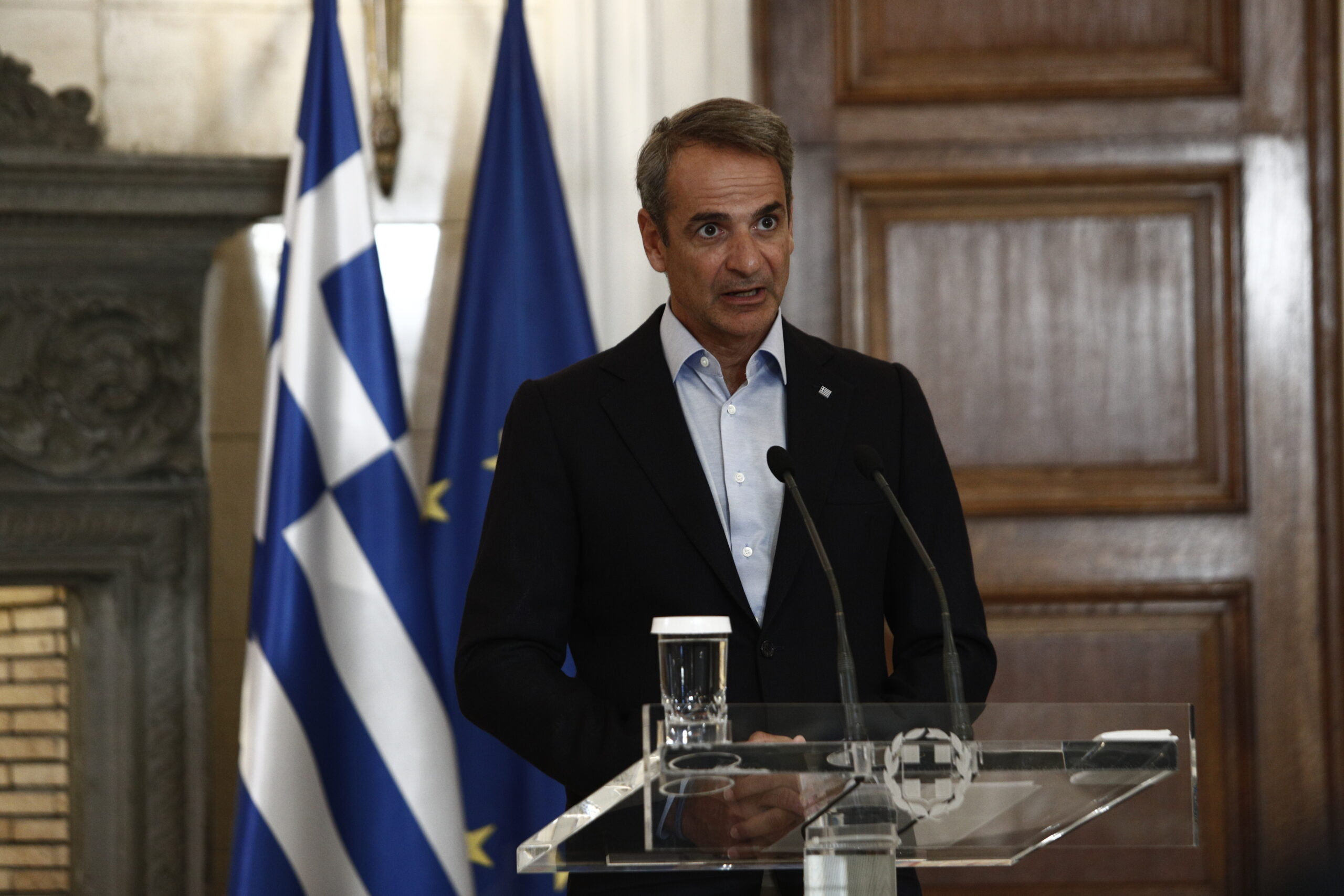 [362963] ΣΥΝΑΝΤΗΣΗ ΤΟΥ ΠΡΩΘΥΠΟΥΡΓΟΥ ΚΥΡΙΑΚΟΥ ΜΗΤΣΟΤΑΚΗ ΜΕ ΤΟΝ ΠΡΟΕΔΡΟ ΤΗΣ UEFA ALEKSANDER CEFERIN(ΣΩΤΗΡΗΣ ΔΗΜΗΤΡΟΠΟΥΛΟΣ/EUROKINISSI)