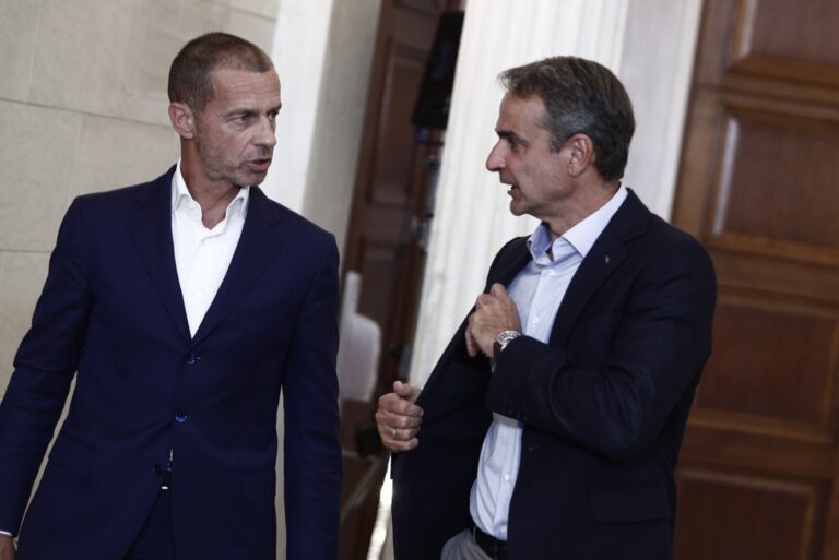 Αυστηρή εφαρμογή των μέτρων κατά της αθλητικής βίας το μήνυμα Μητσοτάκη – Τι σημαίνουν πρακτικά όσα αποφασίστηκαν