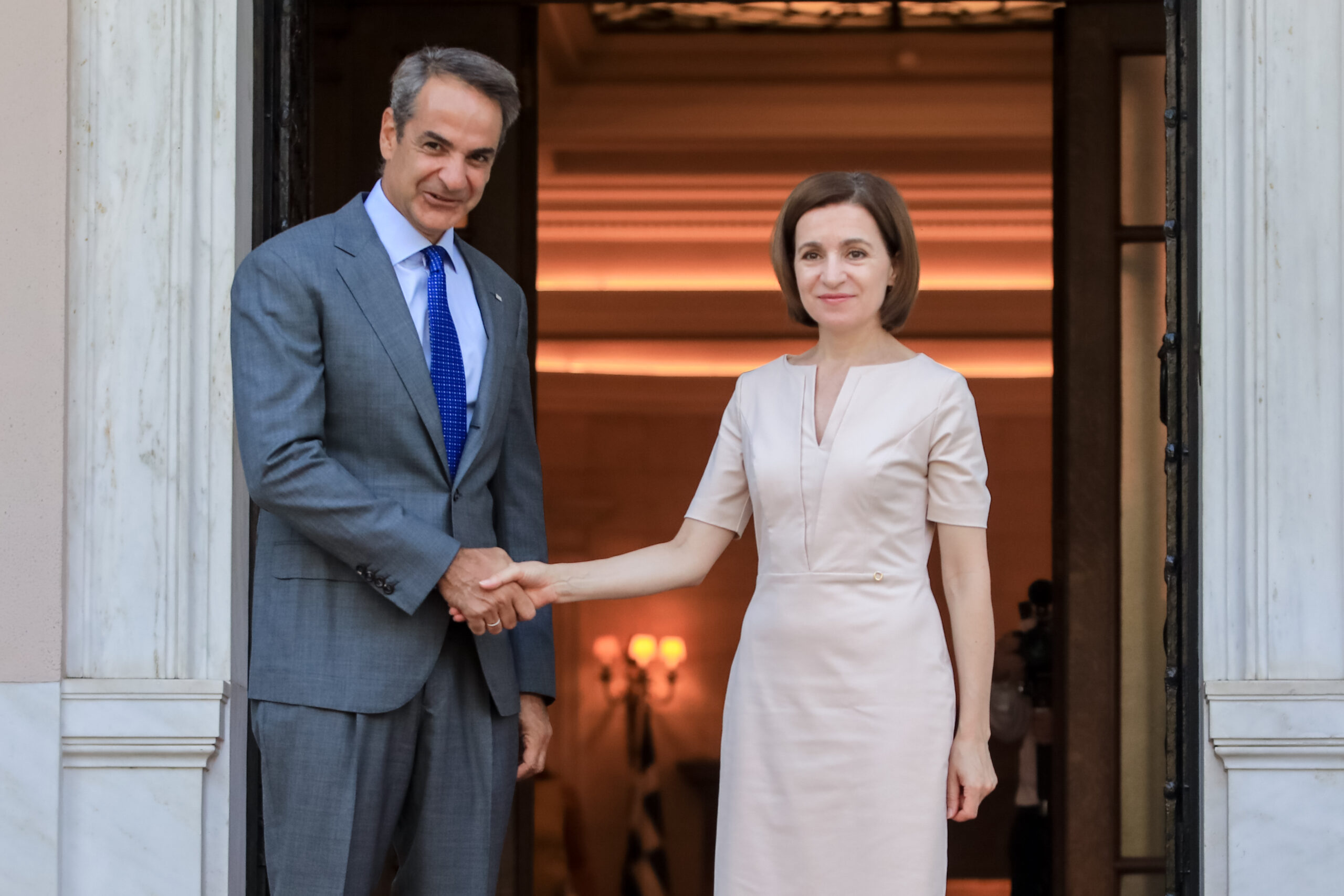 Συνάντηση Μητσοτάκη με την Πρόεδρο της Μολδαβίας M. Sandu – Πρόθεση της Ελλάδας να ανοίξει πρεσβεία στο Κισινάου