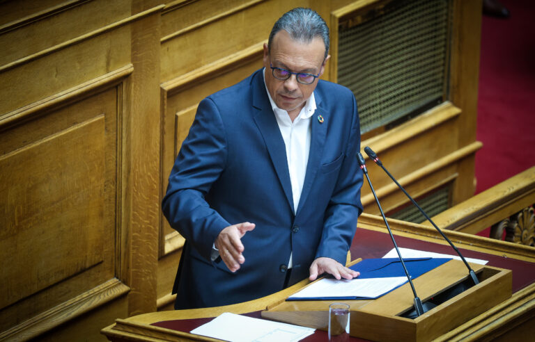 Σ.Φάμελλος: «Ένας κρυπτόμενος πρωθυπουργός που ψάχνει μίζερα δικαιολογίες»