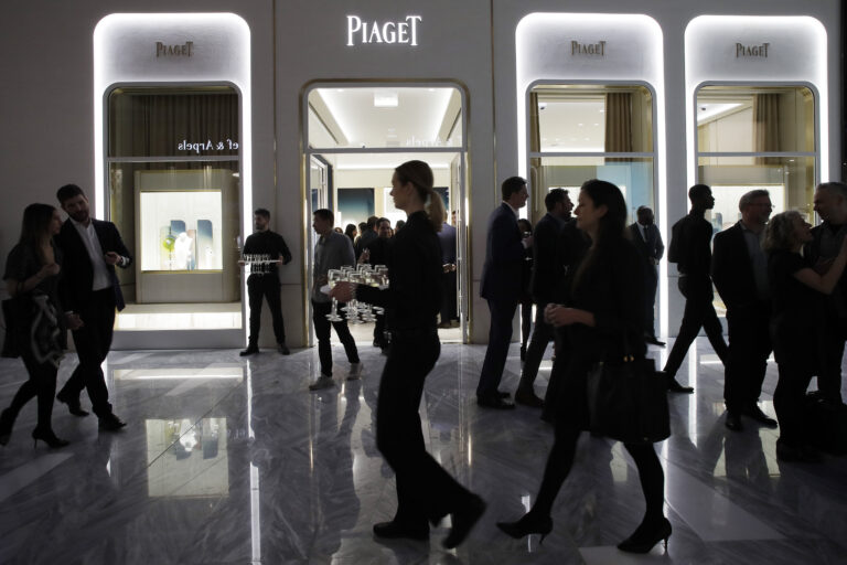 Παρίσι: Ληστές άρπαξαν κοσμήματα αξίας 15 εκατ. ευρώ από το κατάστημα Piaget
