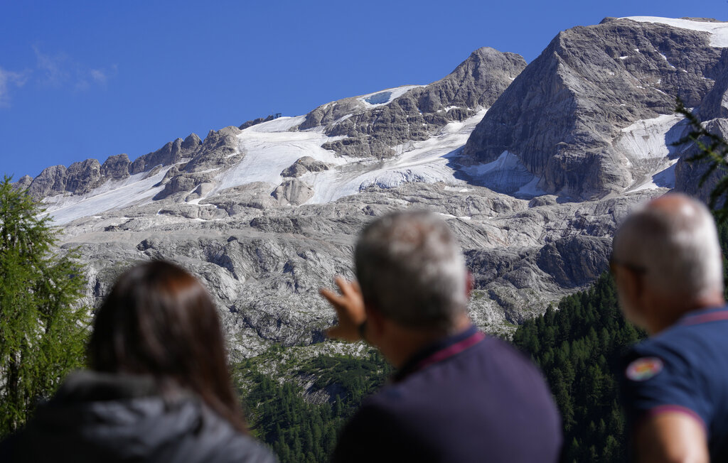 Italy Glacier Hikers Killed