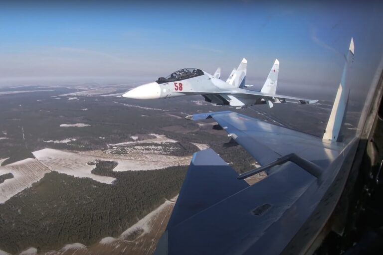 Συντριβή ρωσικού μαχητικού Su-30 σε εκπαιδευτική πτήση στο Καλίνινγκραντ – Νεκροί οι δύο πιλότοι