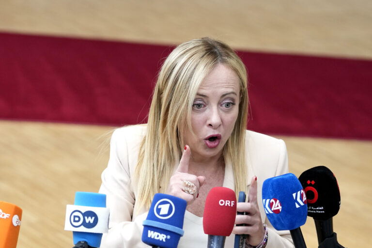 Η Μελόνι κατέθεσε μήνυση για συκοφαντική δυσφήμιση κατά του τραγουδιστή των Placebo