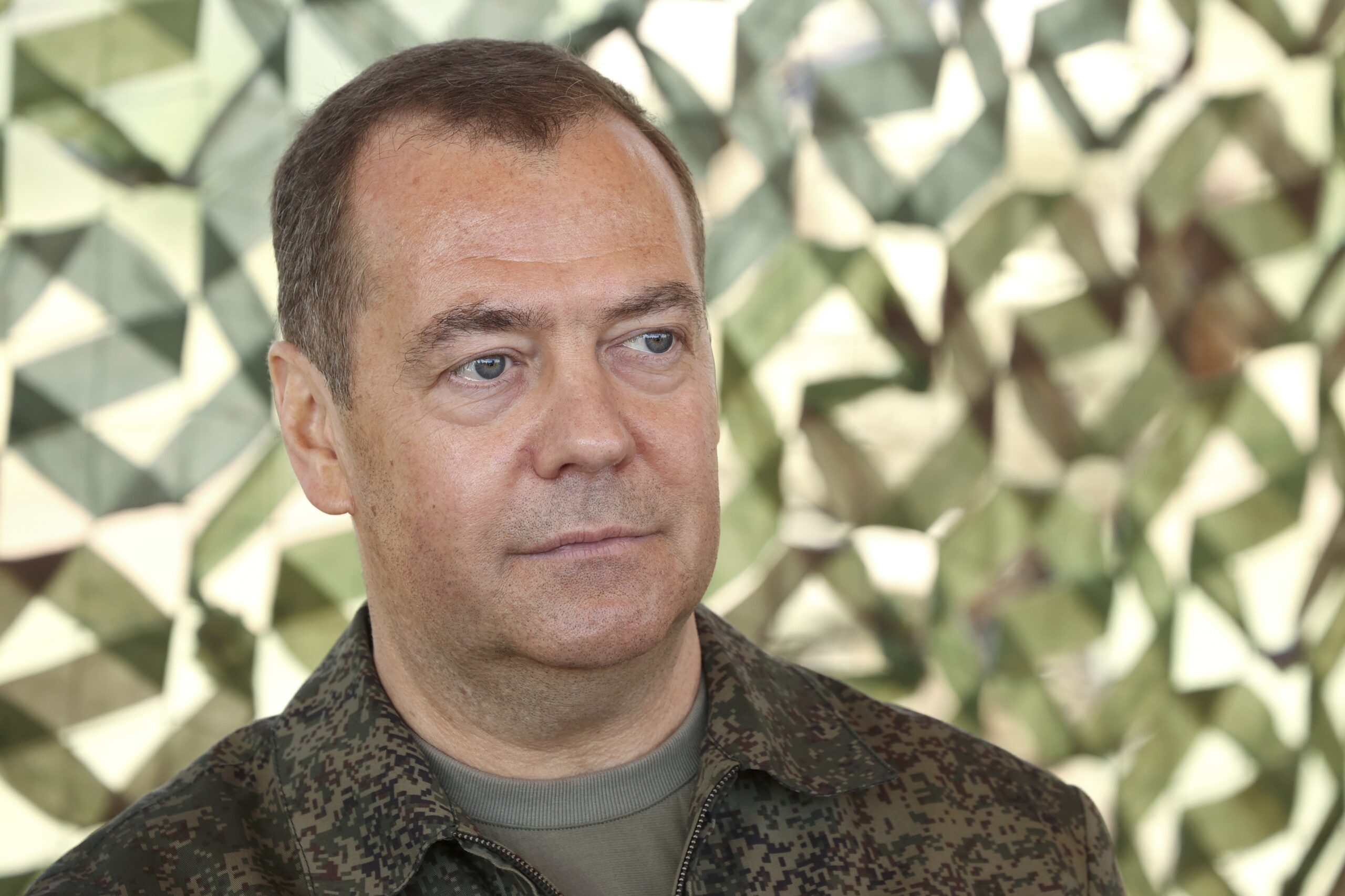 H Ρωσία στρατολόγησε από τον Ιανουάριο 231.000 στρατιώτες, λέει ο Μεντβέντεφ