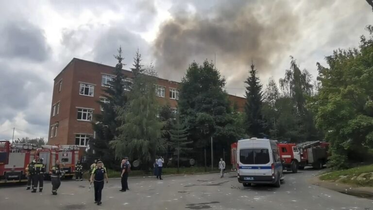 Δεκαέξι τραυματίες από έκρηξη σε εργοστάσιο βορειοανατολικά της Μόσχας