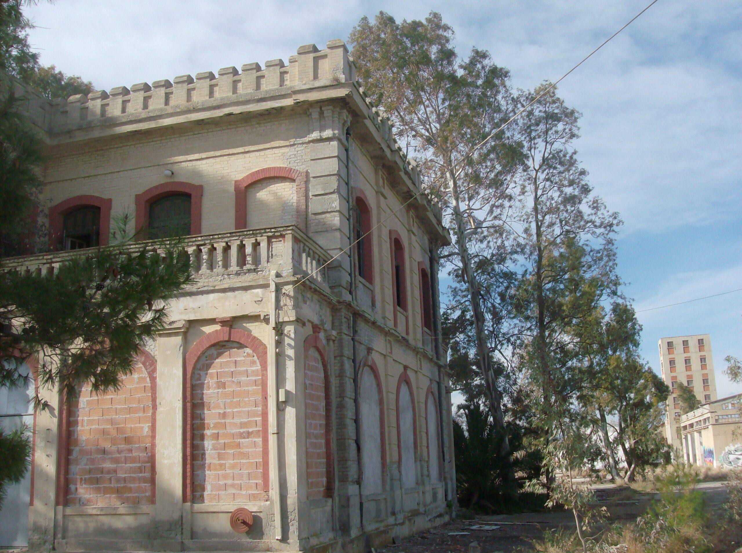Kρόνος: Ελπίδες διάσωσης του ιστορικού κτιρίου της Ελευσίνας